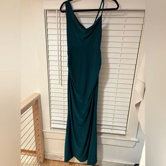 Club L London Maternity Gown - Picture 2 of 4